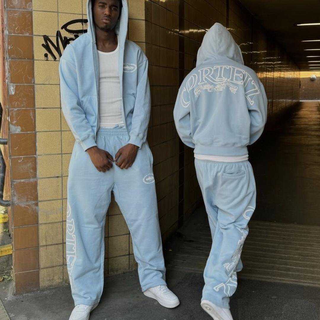 Corteiz Urban Blauer Jogginganzug Set – Stilvoll, Bequem, Modern für Streetwear-Looks