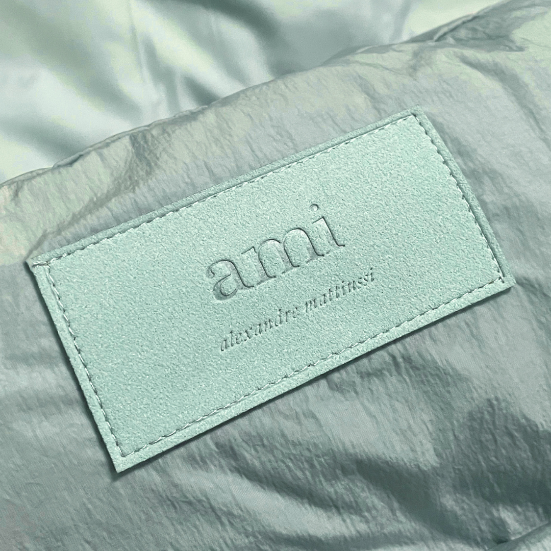 AMI Paris Blaue Pufferjacke: Stylisch, Warm, Hochwertig – Modernes Unisex-Design
