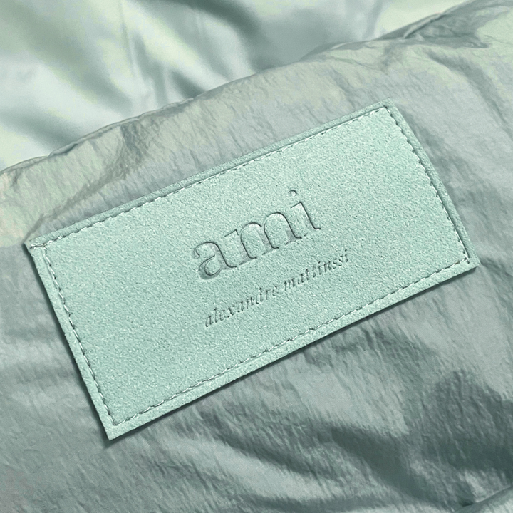 AMI Paris Blaue Pufferjacke: Stylisch, Warm, Hochwertig – Modernes Unisex-Design