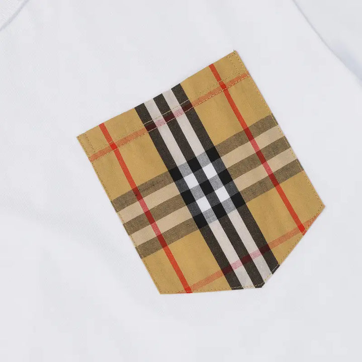 Exklusives Burberry T-Shirt Herren Schwarz Weiß Baumwolle Luxus Design Klassisch Stilvoll