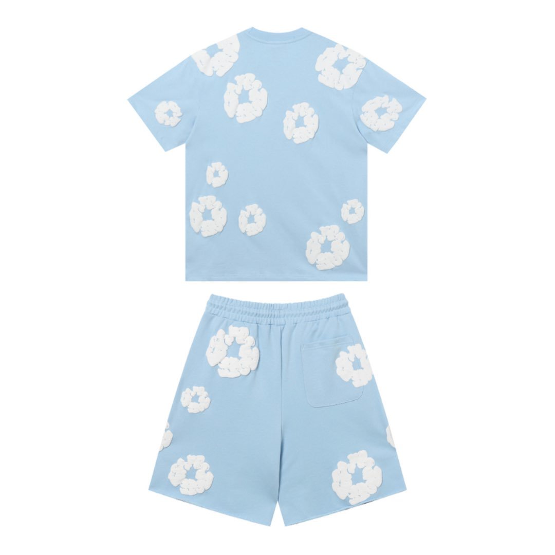 Denim Tears Himmelblaues Kurzarm-Set: Exklusiver Sommer-Style mit Komfort und Design