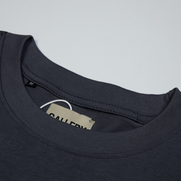 Exklusives Gallery Dept. Künstler T-Shirt Handgemachtes Streetwear Statement Baumwolle