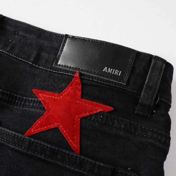 Amiri Rote Sternen-Patch Jeans: Luxuriöse Designer-Denim für Rock'n'Roll-Stil