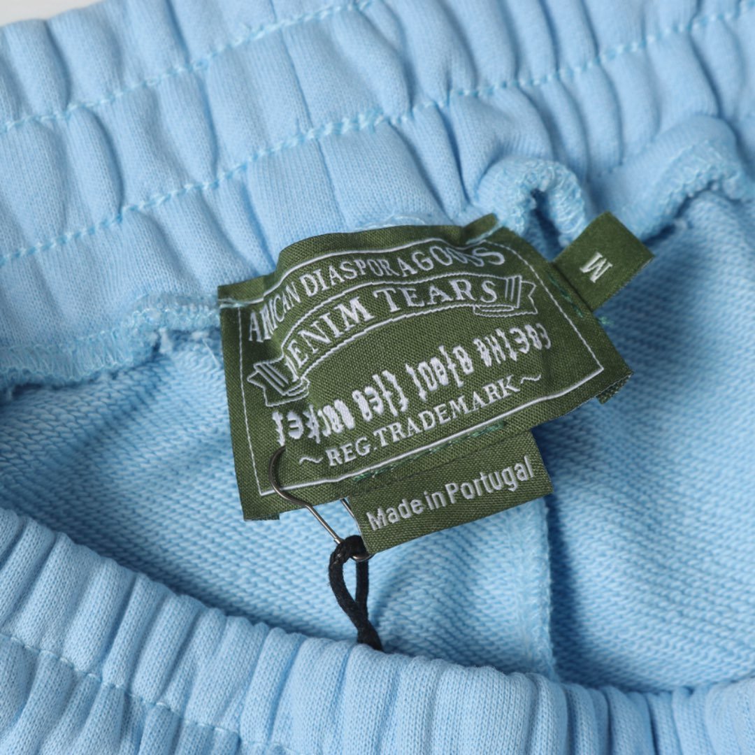 Denim Tears Himmelblaues Kurzarm-Set: Exklusiver Sommer-Style mit Komfort und Design