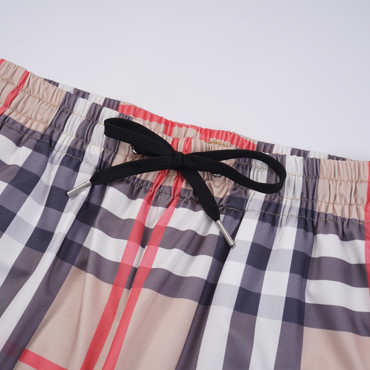 Luxuriöse Burberry Designer Shorts für Herren – Stilvolle Baumwoll-Bermudas für den Sommer