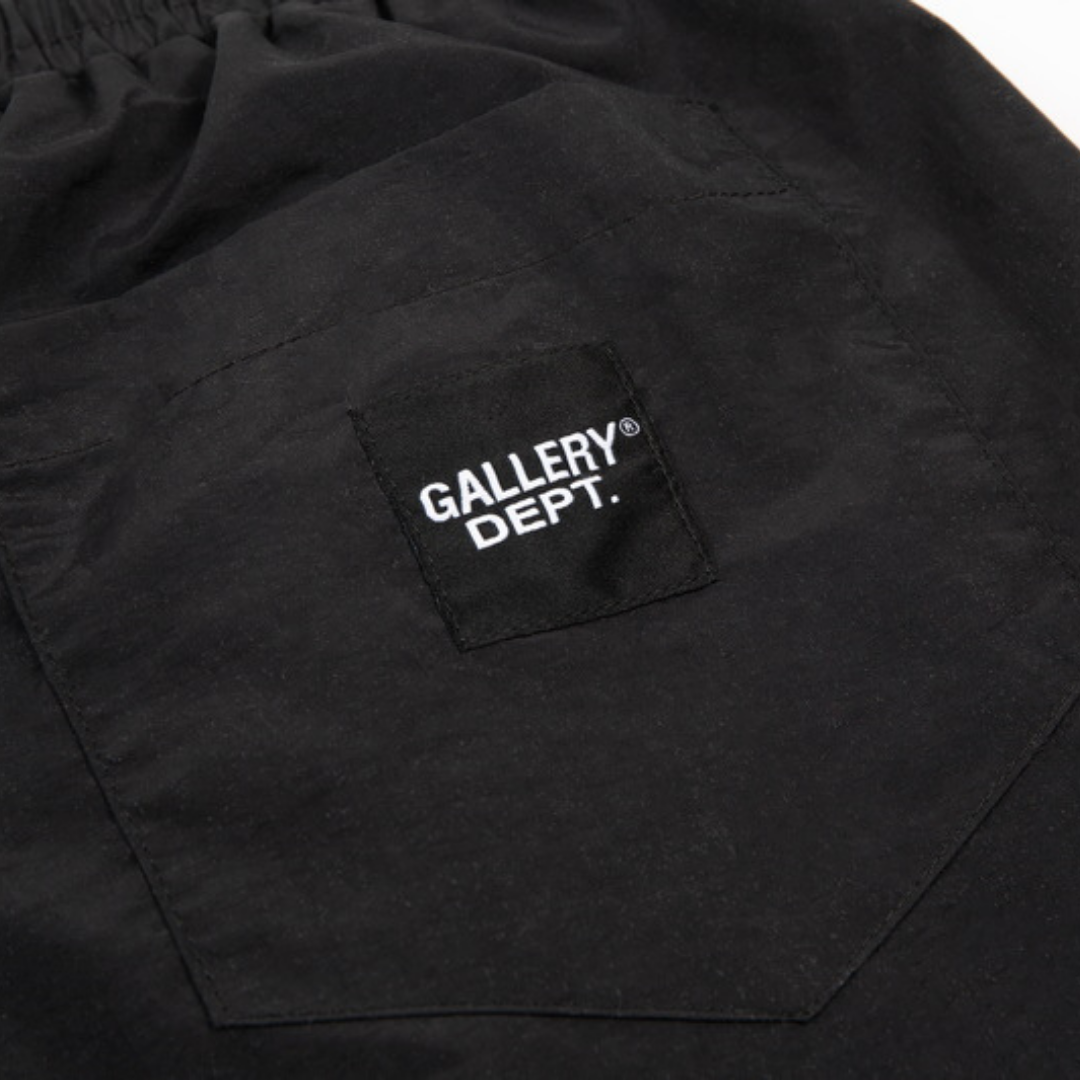 Exklusives Gallery Dept. Kunst Streetwear Shorts Set – Handbemalt, Oversized Passform