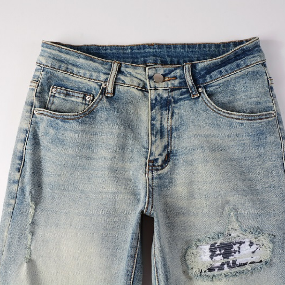 Amiri Gradient Camo Patch Designer Jeans: Einzigartiger Stil, Handgefertigte Details