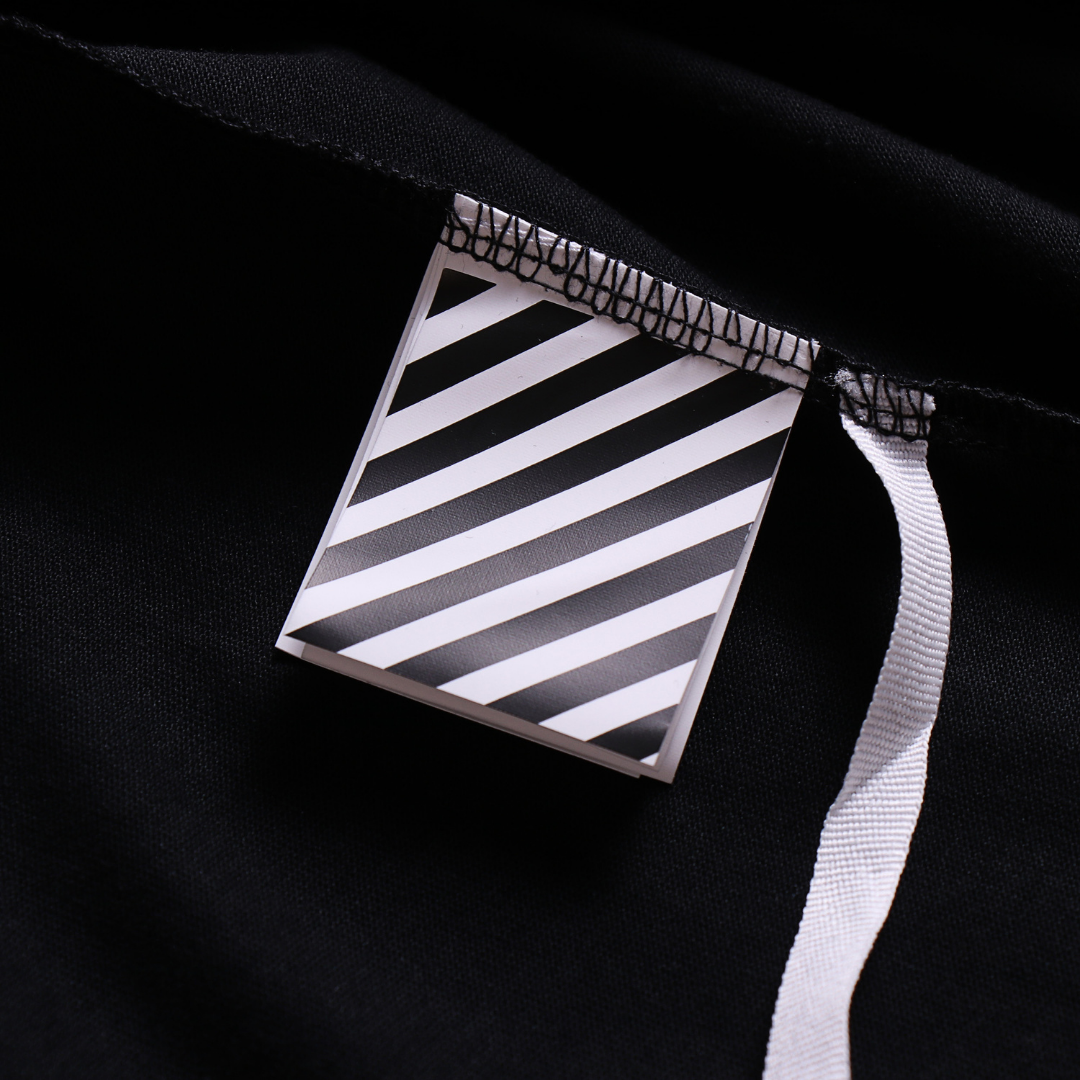 Off-White Monogramm Herren T-Shirt – Premium Baumwolle, Stylisch, Kurzarm Design