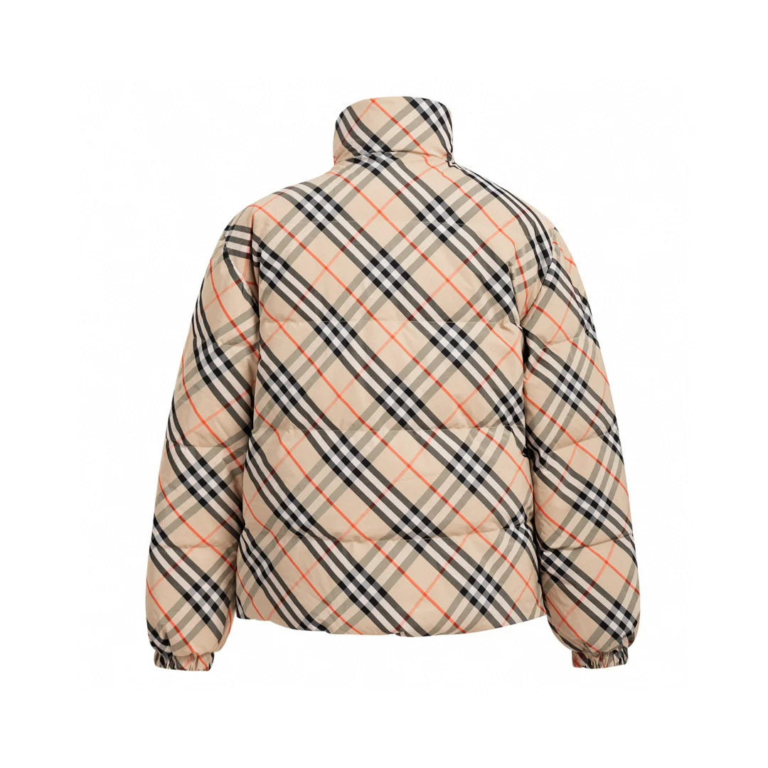Luxuriöse Burberry Designer Jacke: Zeitloser Britischer Stil mit Hochwertiger Verarbeitung