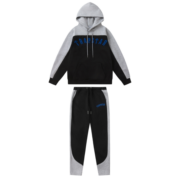 Trapstar Irongate Arch Chenille Grau-Blauer Trainingsanzug – Stilvoller Streetwear Jogger Set