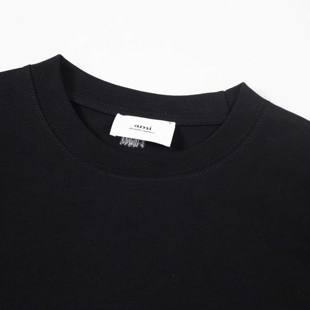 AMI Paris Unisex Baumwoll-T-Shirt mit ikonischem Herz-Logo, Designer Freizeit Shirt
