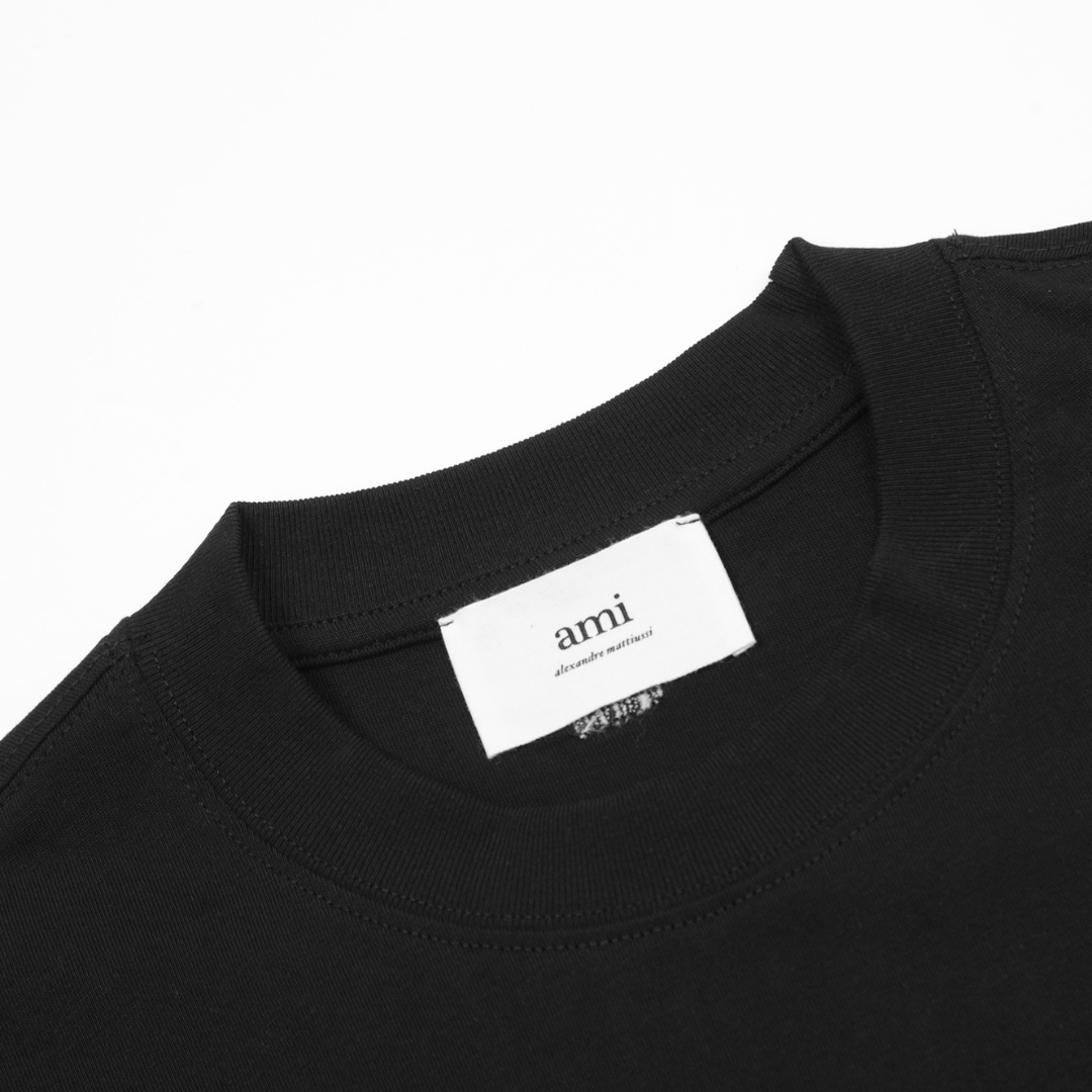 AMI Paris Unisex Baumwoll-T-Shirt mit Herzlogo – Komfortables Designer Basic