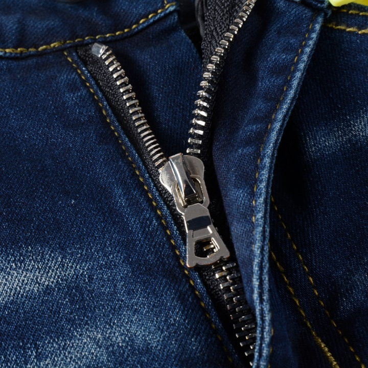 Amiri Rote Bandana Jeans für Herren – Luxuriöser Designer Denim mit Muster