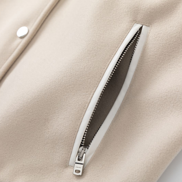 Luxuriöse Amiri Monogramm-Jacke: Stilvolle Designer-Oberbekleidung für Herren