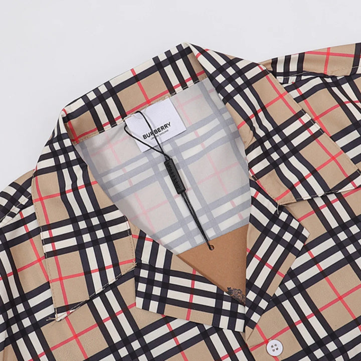 Luxuriöses Burberry Herren Kurzarmhemd – Klassisches, bequemes Design aus Baumwolle
