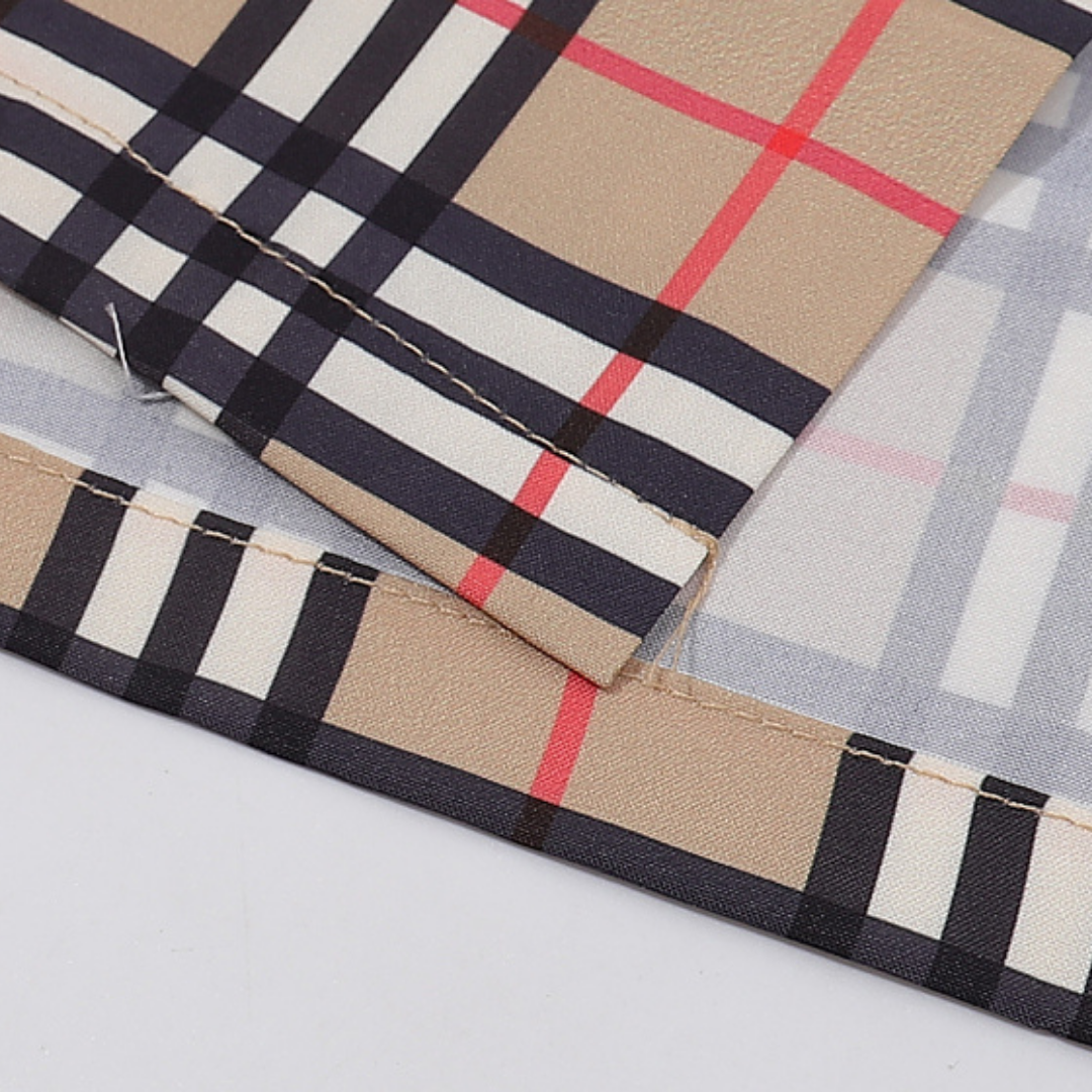 Luxuriöses Burberry Herren Kurzarmhemd – Klassisches, bequemes Design aus Baumwolle
