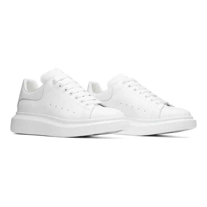 Alexander McQueen Weiße Luxus-Sneaker Damen: Stilvolle Oversized Plateausohle Design