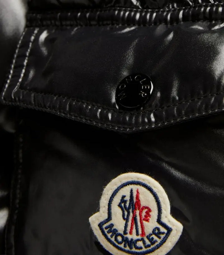 Moncler Maya Herren Daunenjacke – Warme, luxuriöse Winterjacke mit Stil