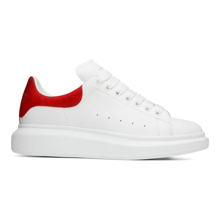 Alexander McQueen Luxuriöse Schwarz-Weiß-Rot Designer-Sneaker – Einzigartiger Stil