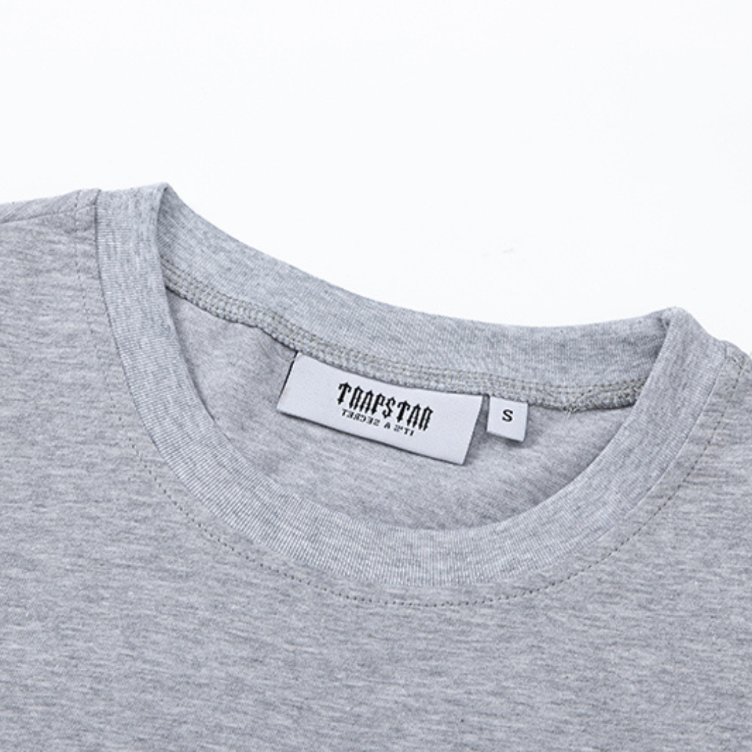 Trapstar Decoded Grau Shorts Set | Urban Streetwear Lässiger Trainingsanzug