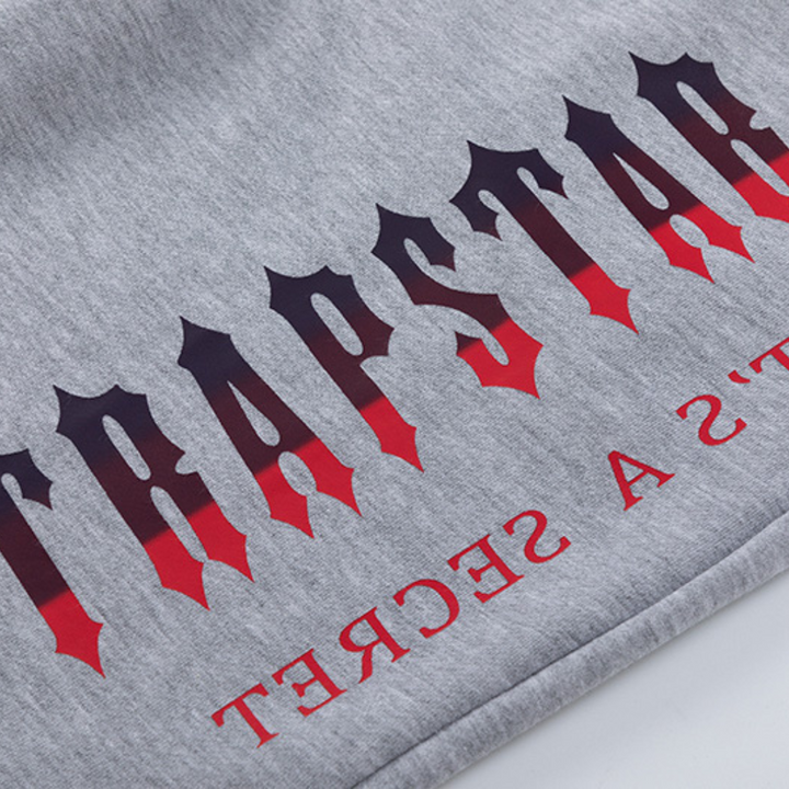 Trapstar Decoded Kurzset Weiß-Rot: Stylisches Streetwear-Outfit für Herren