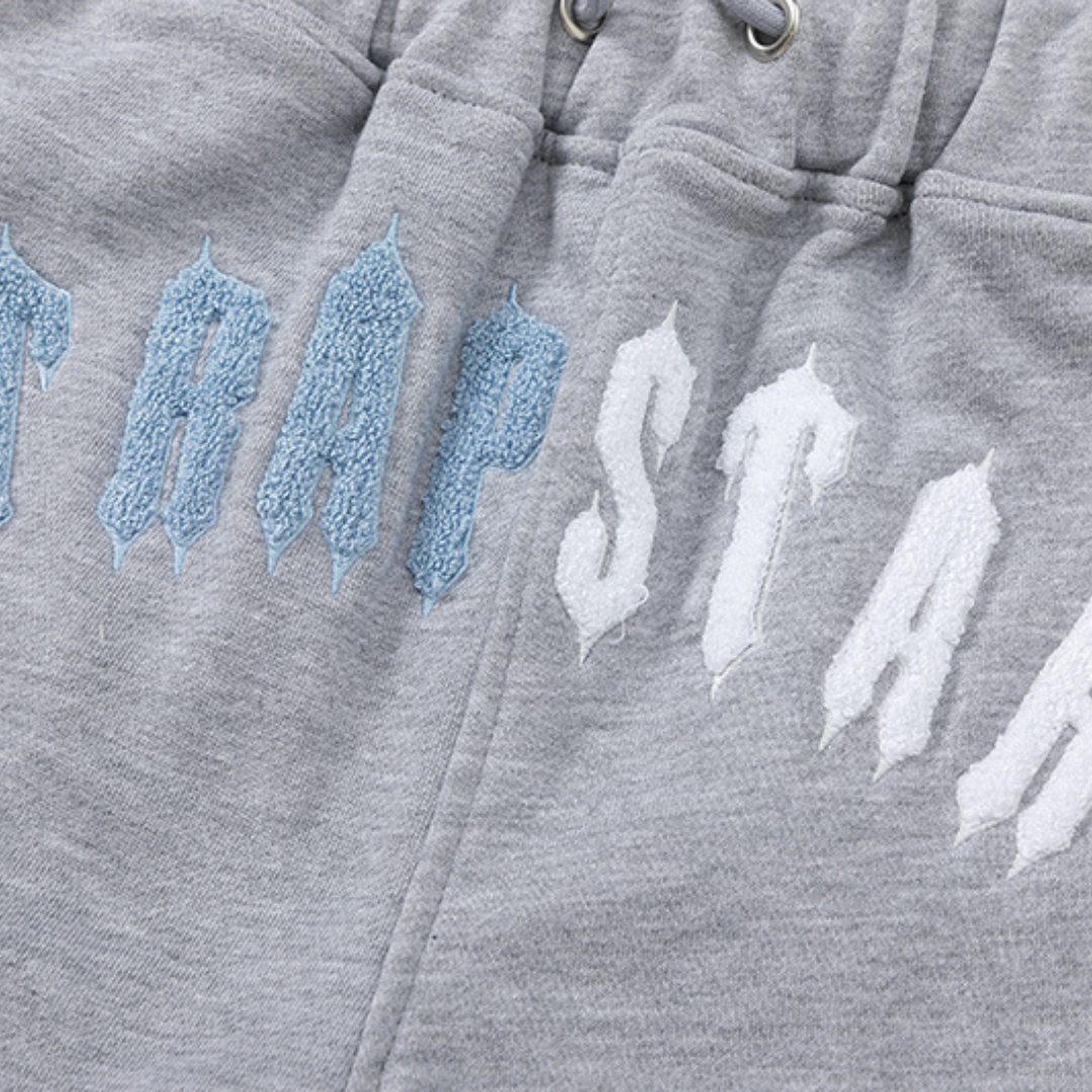 Trapstar Irongate Arch Chenille Shorts Set Grau - Luxuriöser Streetwear Freizeitanzug