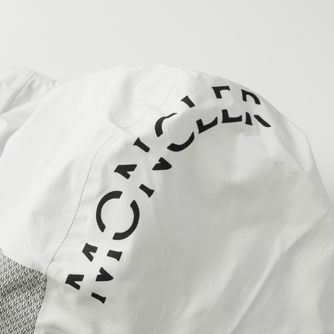 Moncler Monogramm Windbreaker Herren Leichte Übergangsjacke mit Logo-Print Kapuze Stilvoll