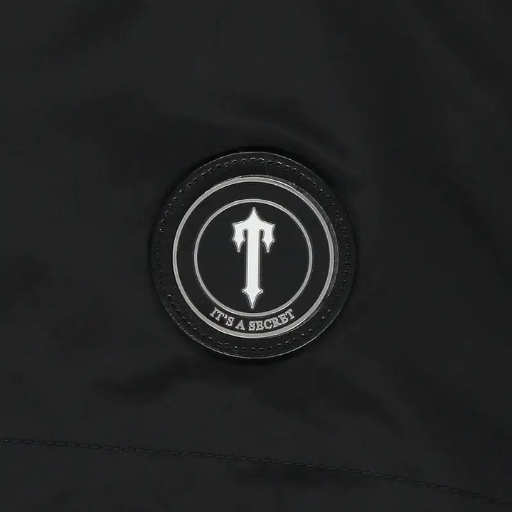 Authentischer Trapstar Irongate Schwarzer T Windbreaker – Stilvoller Urbaner Look
