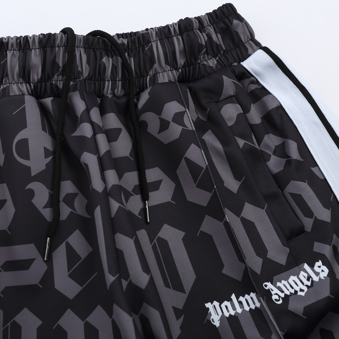 Palm Angels Monogram Trainingsanzug: Luxuriöser Style für deinen urbanen Look