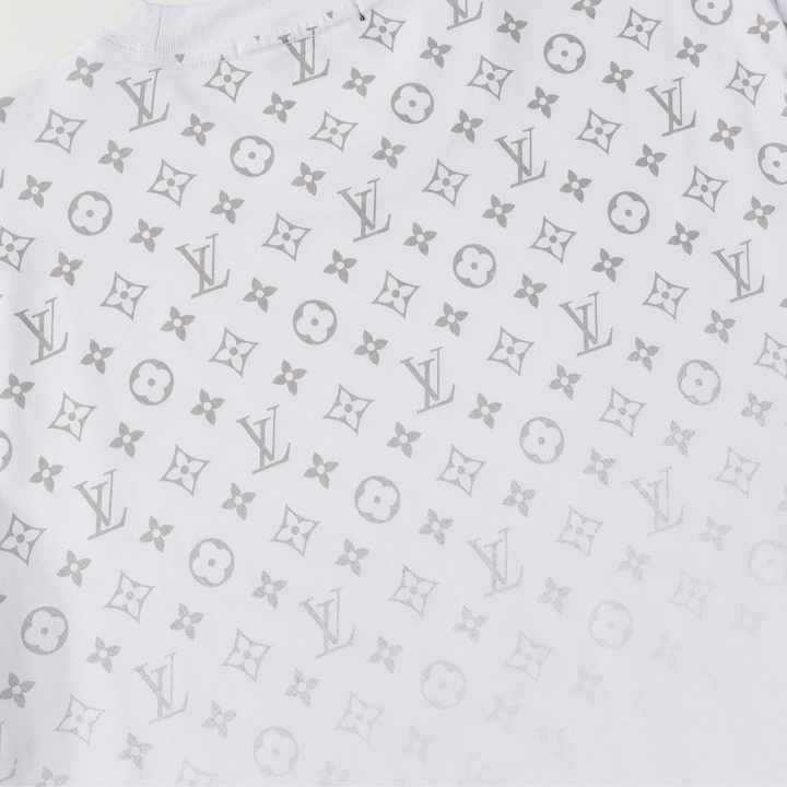 Luxuriöses Louis Vuitton Herren T-Shirt – Ikonisches Monogramm-Design Baumwolle
