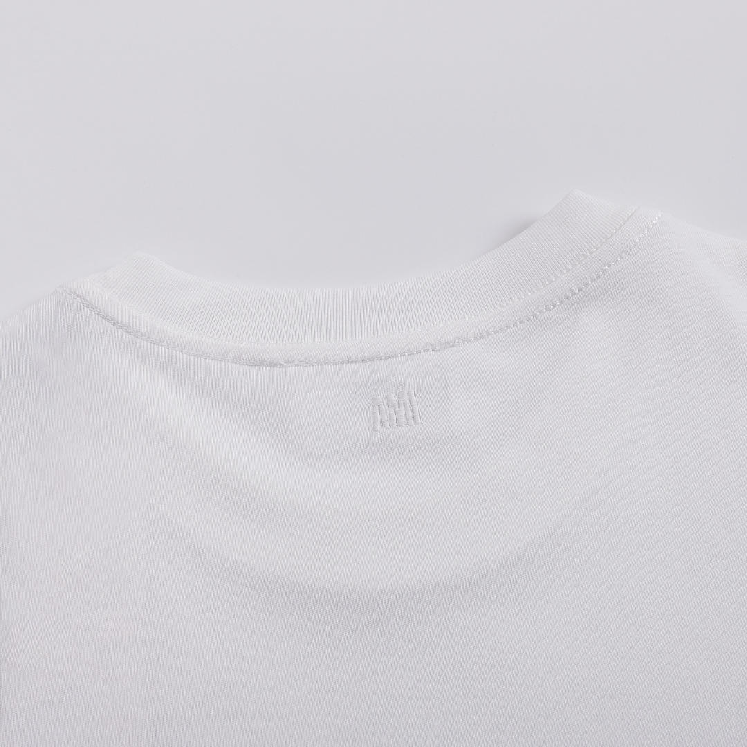 AMI Paris Unisex Designer T-Shirt – Hochwertige Baumwolle mit Herz-Logo