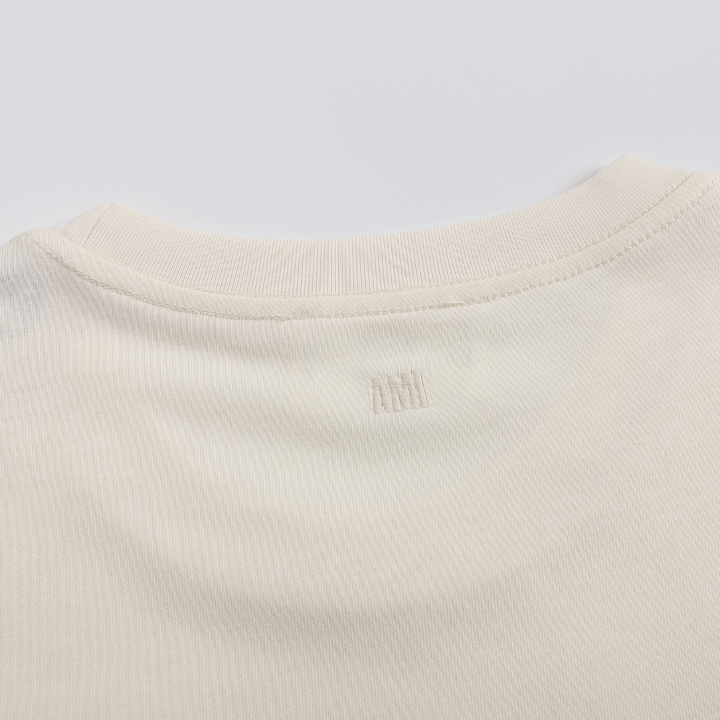AMI Paris Baumwoll T-Shirt Herren: Stilvoll, Bequem, Herzlogo Design, Zeitlos Elegant