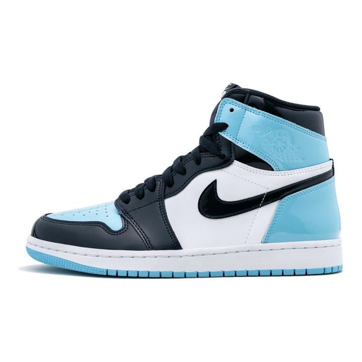 AIR JORDAN 1 HIGH OG WMNS „UNC Patent Leather“: Glänzender Retro Sneaker für Damen