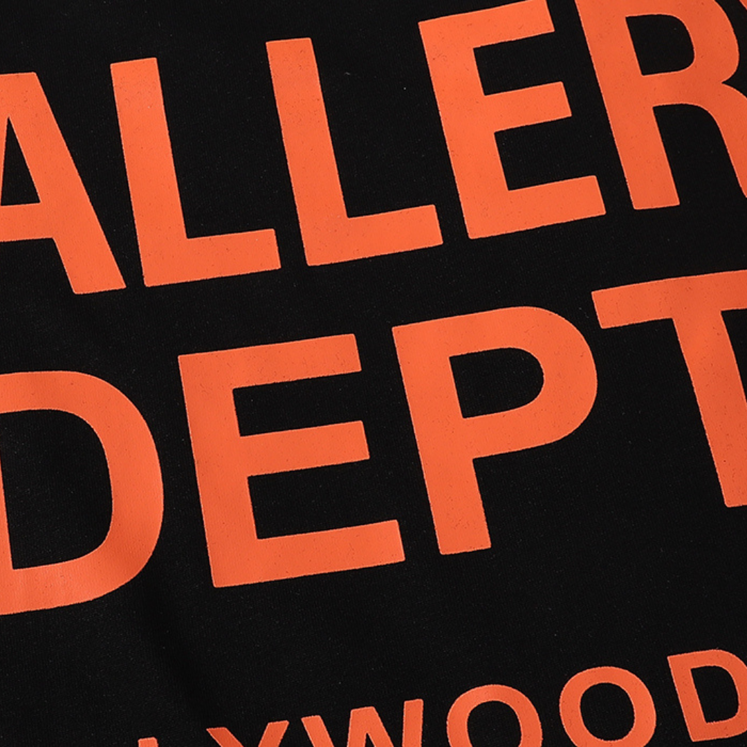 Gallery Dept. Künstlerisches Oversize T-Shirt – Handgemalte Streetwear Statement