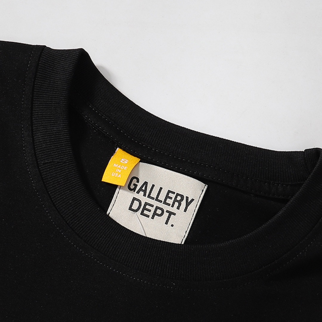 Gallery Dept. Künstlerisches Oversize T-Shirt – Handgemalte Streetwear Statement