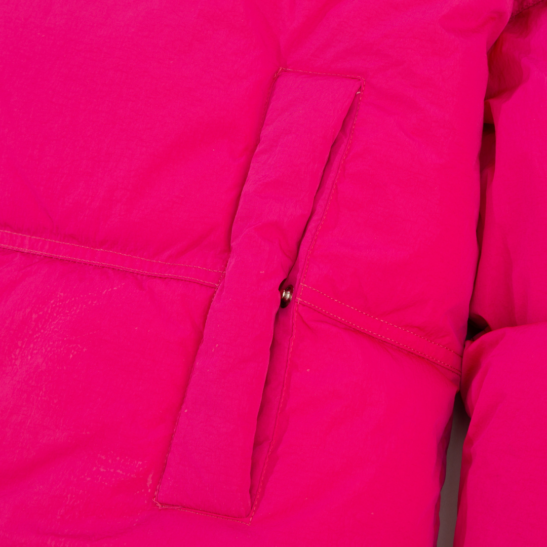Luxuriöse AMI Paris Damen Rosa Pufferjacke: Trendige Wärme für Stilbewusste