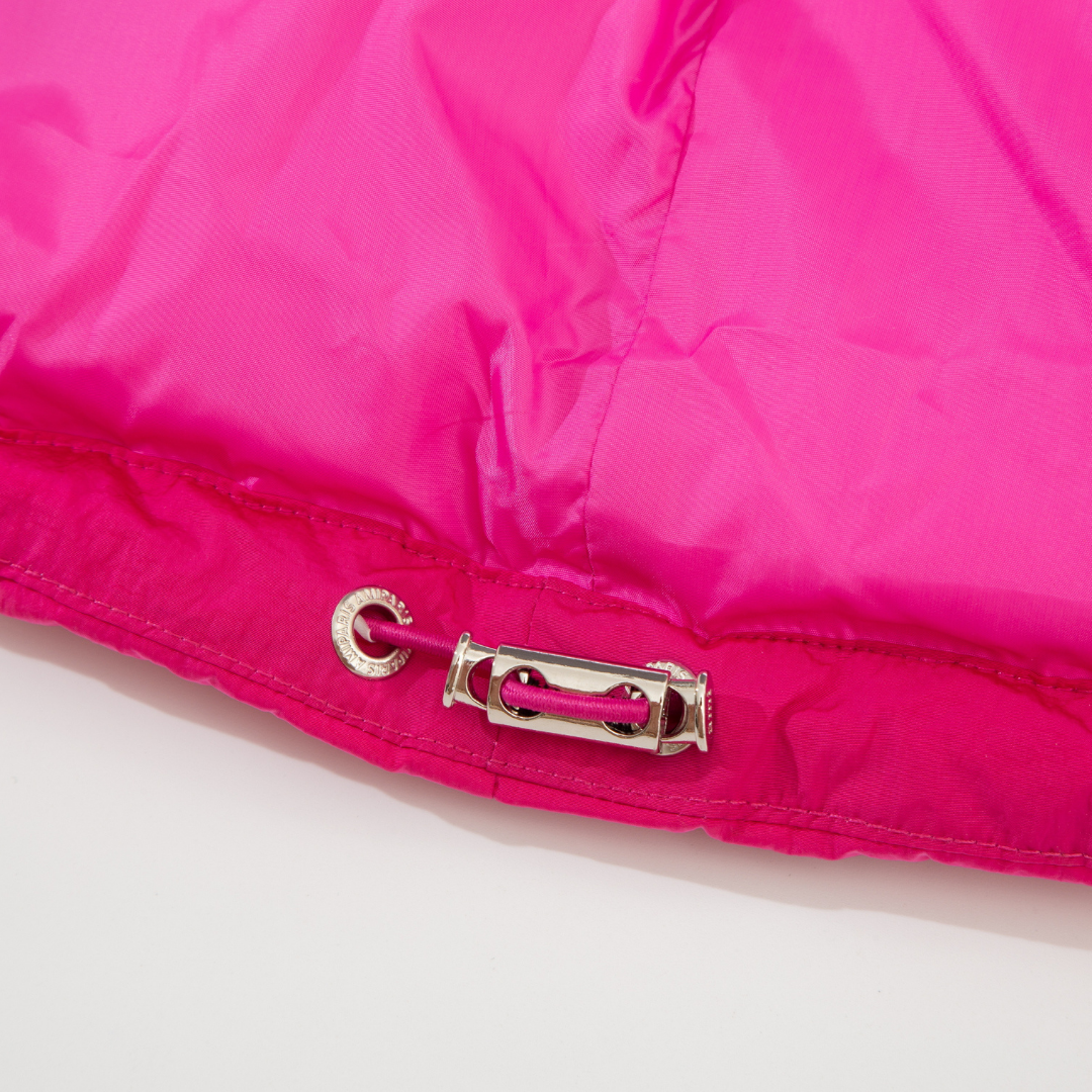 Luxuriöse AMI Paris Damen Rosa Pufferjacke: Trendige Wärme für Stilbewusste