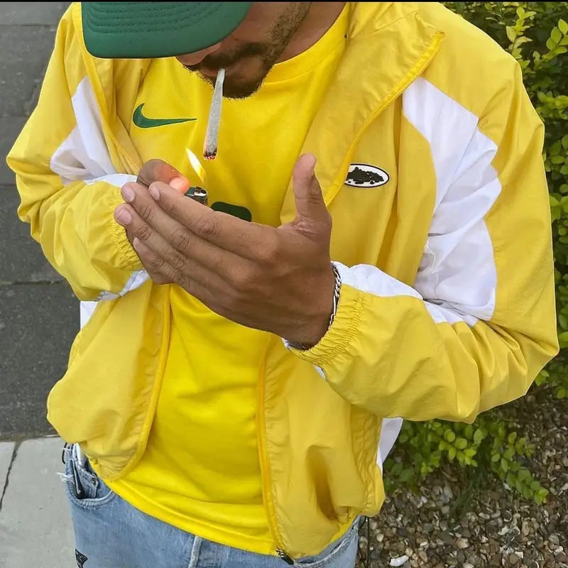 Corteiz Gelbes Streetwear Set: Stylischer Hoodie & Jogger für Herren