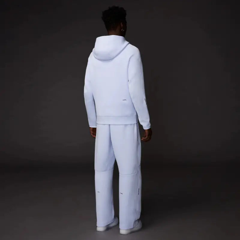 Nike NOCTA Lila Tech Fleece Set: Stylischer Hoodie & Jogginghose für Komfort