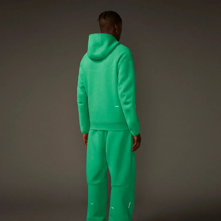 Nike NOCTA Grüner Tech Fleece Anzug: Stilvoller Komfort für Freizeit und Sport