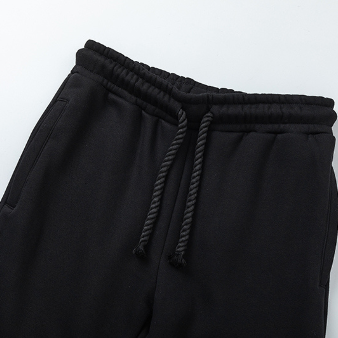 Syna World Schwarzer Roter Trainingsanzug – Stilvoll, Bequem, London Streetwear-Design