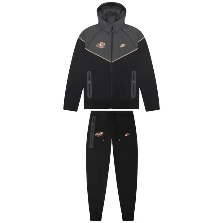 Syna Tech Schwarzer Trainingsanzug: Modern, Bequem, Stilvoll für Streetwear-Fans