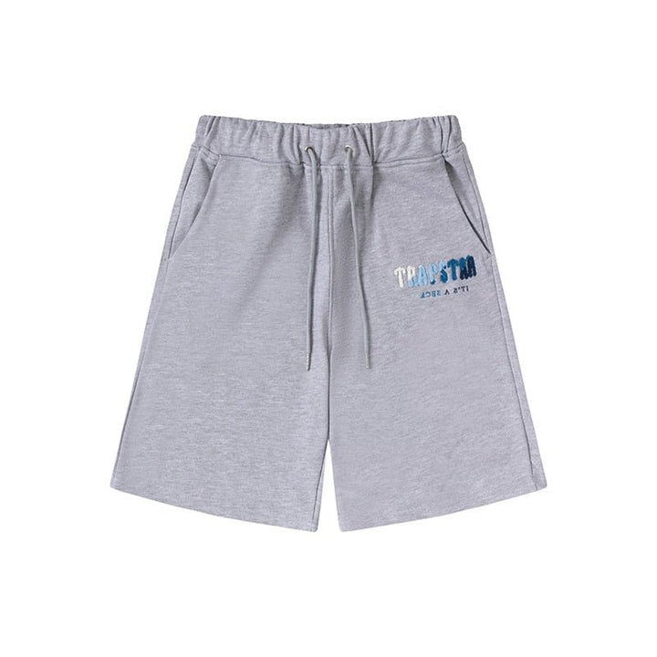 Trapstar Decoded Ice Shorts Set: Stilvolles Grau-Blau Chenille Sportswear Freizeit Set