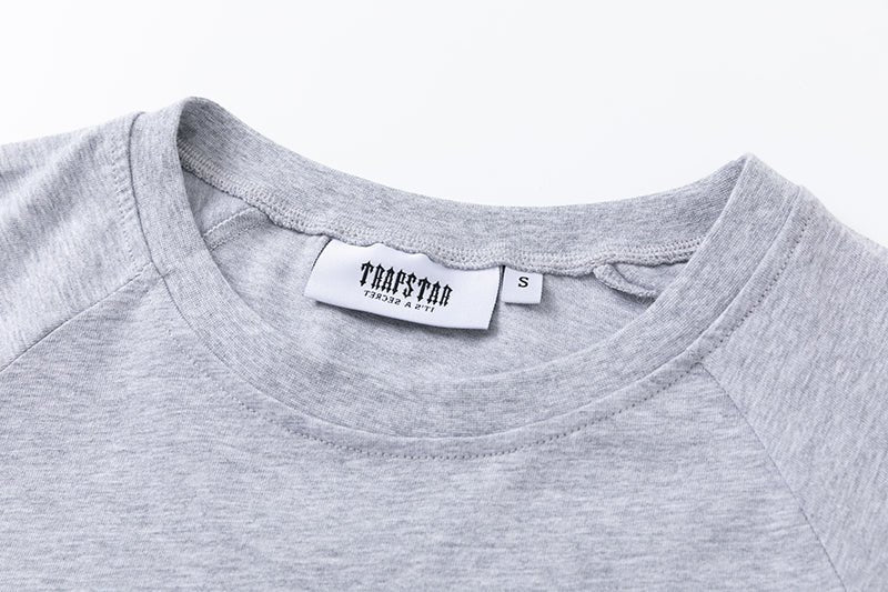 Trapstar Decoded Chenille Shorts Set Grau Grün Herren Streetwear Outfit