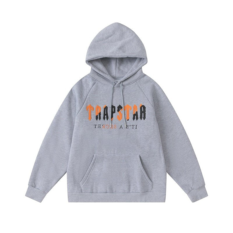 Trapstar Decoded Grau Orange Chenille Trainingsanzug – Ultimativer Streetwear Komfort Set