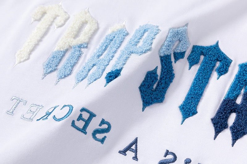 Trapstar Decodiertes Eis-Short-Set: Stilvoller Chenille-Look in Weiß-Blau