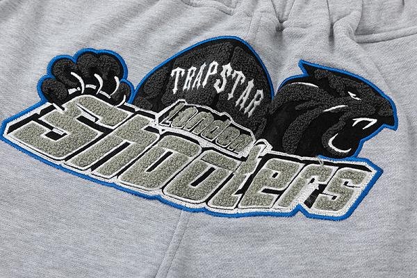 Trapstar London Shooters Weißes Short-Set: Stylisch, Komfortabel, Streetwear-Essential
