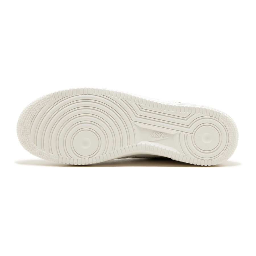 Exklusiver Nike Air Force 1 07 'Off-White ComplexCon' Sammler-Sneaker mit Silber-Swoosh