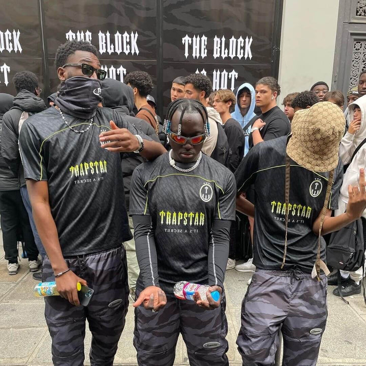 Trapstar Gradient Schwarzes Streetwear T-Shirt - Urbanes Mode-Oberteil für Herren