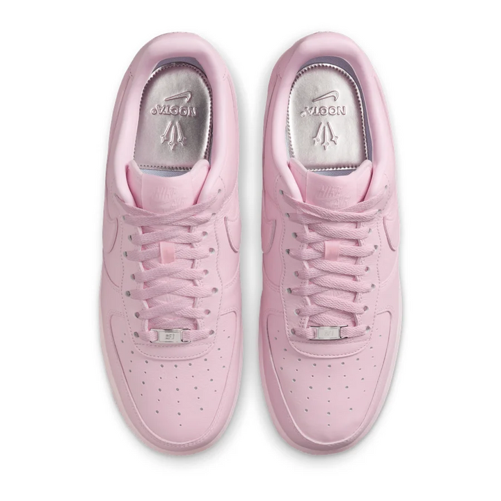 Nike Air Force 1 Low Drake NOCTA Pink Foam Leder-Sneaker – Liebevolle Herz-Details